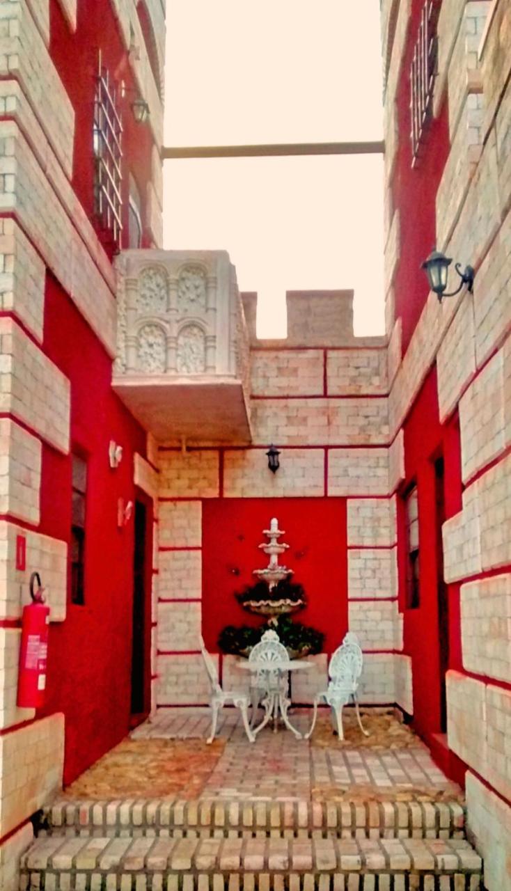 Pousada Al Castello Di Giulietta E Romeo Pirenópolis Exterior foto