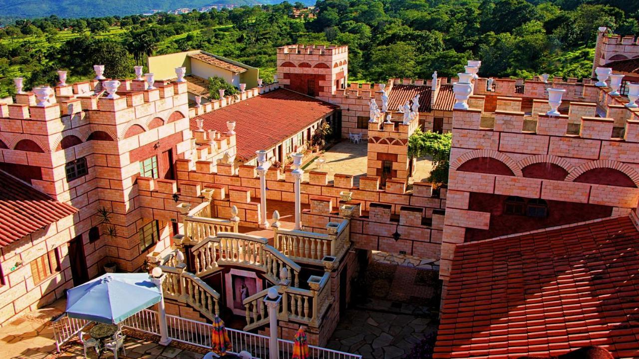 Pousada Al Castello Di Giulietta E Romeo Pirenópolis Exterior foto