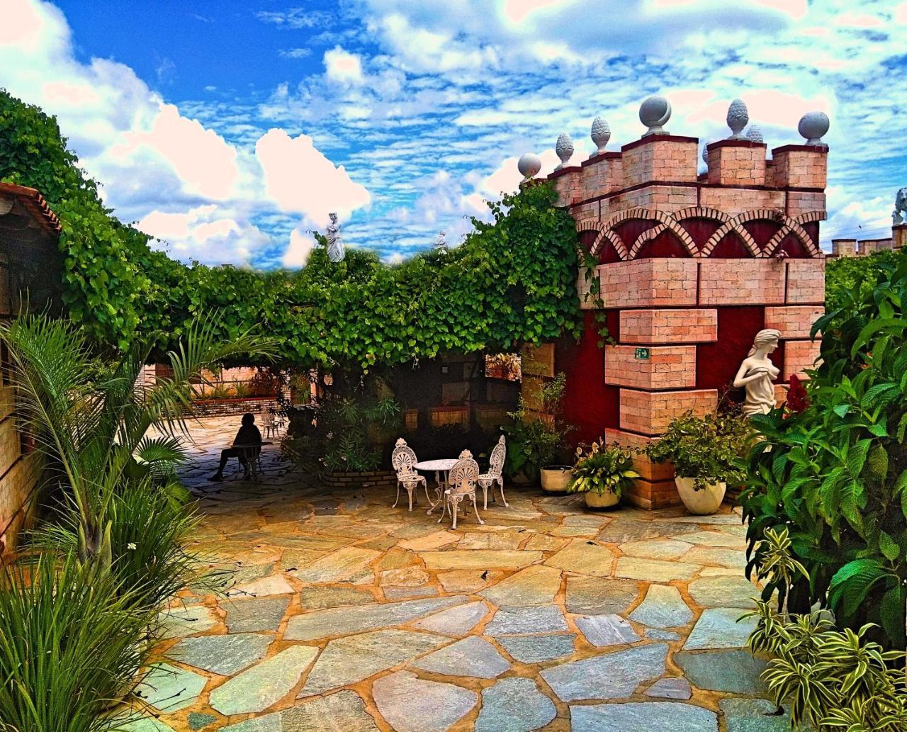 Pousada Al Castello Di Giulietta E Romeo Pirenópolis Exterior foto